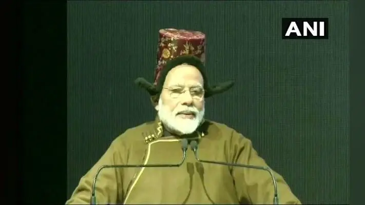 लेह में बोले पीएम मोदी- लटकाने भटकाने की परंपरा को करूंगा खत्म