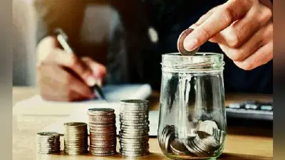 एक्सपर्ट व्यू : पीछे का हिस्सा दिखाने वाला दर्पण आगे का रास्ता नहीं दर्शाता