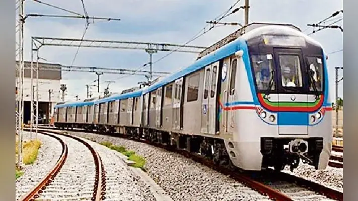 पटना : मेट्रो को पटरी पर आने में लगेगा समय