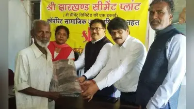 खरसावां में जरूरतमंदों के बीच कंबल वितरण