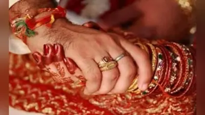 तीन बच्चों के पिता ने पत्नी के रहते दूसरी से रचायी शादी, फिर…