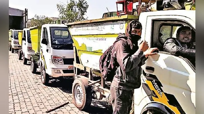 रांची : कंपनी के पास तेल भराने का पैसा नहीं, चार दिन से कचरा उठाव ठप