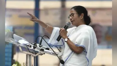 बोलीं ममता बनर्जी- बुर्काधारी बच्चा चोरों के बारे में अफवाहें फैला रही है भाजपा