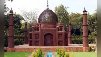 कचरे-कबाड़ से बने दुनिया के सात अजूबों की प्रतिकृति अब आप भी देखिए