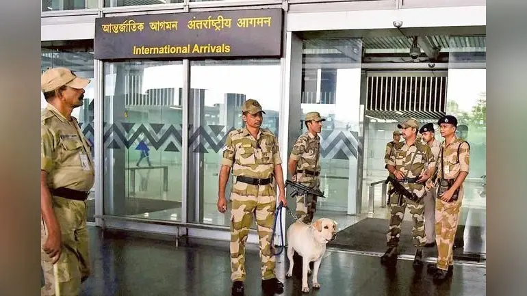 प्लेन हाइजैक की धमकी के बाद सुरक्षा के कड़े बंदोबस्त, कोलकाता एयरपोर्ट पर भी हाइ अलर्ट
