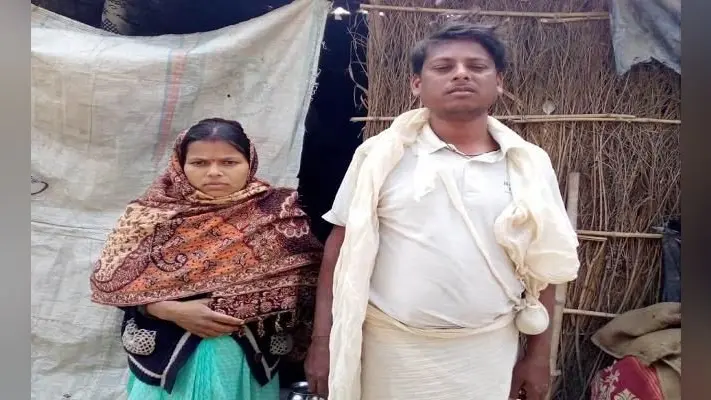 आर्थिक तंगी के कारण 18 घंटे तक पड़ा रहा वृद्ध महिला का शव, थक हार कर ग्रामीणों ने नदी में बहाया