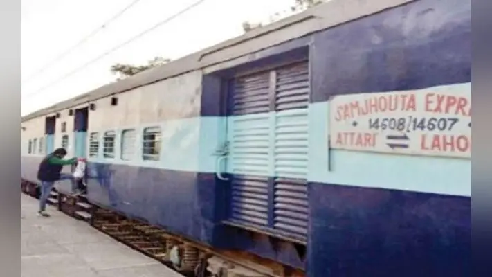 पाकिस्तान के बाद भारत ने भी ”समझौता एक्सप्रेस” का परिचालन रोका