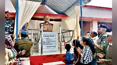 गुमला : बसिया में शहीद विजय सोरेंग की प्रतिमा का अनावरण
