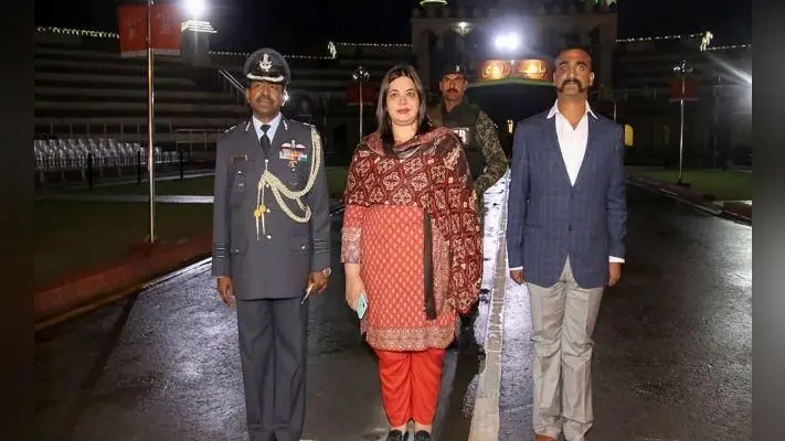 #WelcomeAbhinandan: भारत पहुंचते ही वायुसेना के जांबाज पायलट अभिनंदन ने कही ये बात
