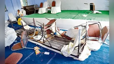 पटना : एक बार फिर हंगामे की भेंट चढ़ गयी बैठक, नहीं पास हुआ बजट, उपाध्यक्ष ने रजिस्टर फाड़ा, विधायक की ओर कुर्सी फेंकी