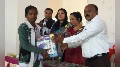 लोहरदगा में अंतरराष्ट्रीय महिला दिवस पर स्वास्थ्य मेला का आयोजन