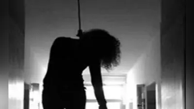 बेलियाघाटा : फ्लैट से मिला छात्रा का झूलता शव