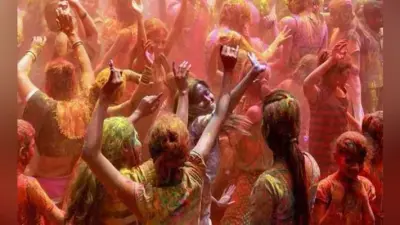 बिहार में खास हैं होली की अल्हड़ परंपराएं