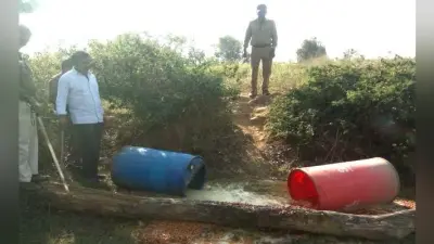 पुलिस ने पांच अवैध शराब भट्ठियों को किया ध्वस्त, 16 ड्रम जावा महुआ भी किया गया नष्ट