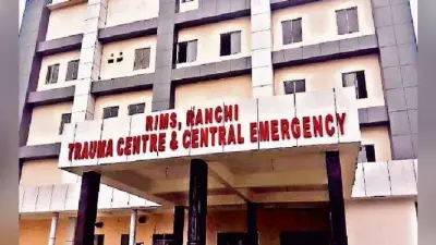 ट्रॉमा सेंटर में बिना सूचना के छुट्टी पर गयी नर्स, कटा सात दिन का वेतन, होली से पहले ट्रॉमा सेंटर में शिफ्ट हो जायेगा सेंट्रल इमरजेंसी