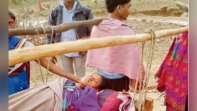 ललपनिया : …जब प्रसव पीड़िता को खाट पर लाद सात किमी पैदल चले परिजन