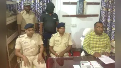 सिमडेगा : साप्ताहिक बाजार में आया था रंगदारी मांगने, हथियार के साथ पुलिस ने दबोचा