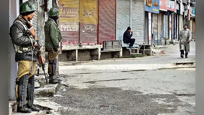 कश्मीर में टेरर फंडिंग करने वाले 13 लोगों की हुई पहचान, अब होगी कार्रवाई
