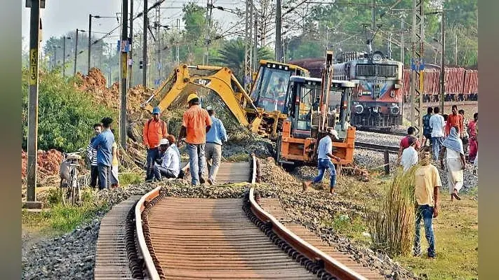 मुरी : हिंडाल्को फैक्ट्री चलाने का आदेश रद्द फोन से होगा मलबे में दबे की पहचान, कंपनी ने कहा, चार लोग घायल, एक लापता
