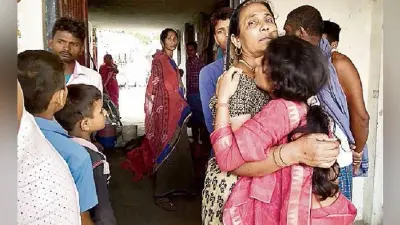 बेगूसराय : गैस सिलिंडर के रिसाव से लगी आग, पत्नी की मौत, पति गंभीर