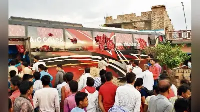 गोपालगंज : मधुबनी से दिल्ली जा रही बस मकान में घुसी, एक की गयी जान
