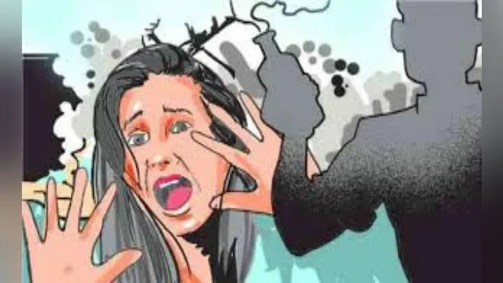 भागलपुर में मां को गनप्वाइंट पर रखकर छात्रा पर फेंका तेजाब, एक गिरफ्तार