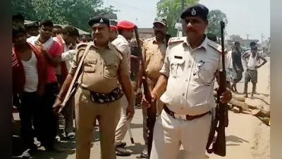 मनेर में वर्चस्व को लेकर दो गुटों में गोलीबारी, युवक की मौत के बाद उग्र हुए लोग, सड़क जाम कर किया प्रदर्शन