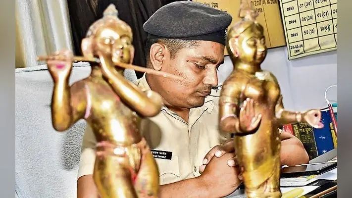 नालंदा : एक करोड़ की मूर्तियां बरामद, तीन गिरफ्तार