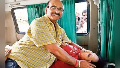 देवघर जाते समय स्कॉर्पियो पलटने से स्पेशल ब्रांच के डीएसपी की पत्नी की मौत
