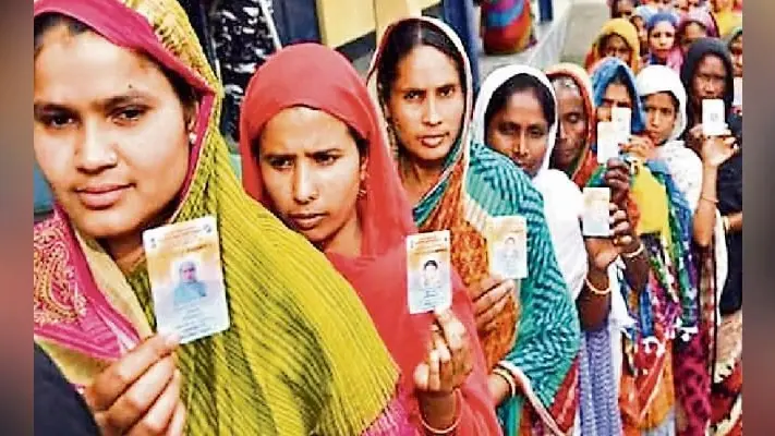 किसकी मायूसी बढ़ायेगी वोटरों के उत्साह में कमी, चौथे चरण में 4% घटा मतदान, लाभ-हानि का आकलन शुरू