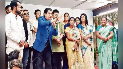 सुबोधकांत का प्रचार करने रांची पहुंचे सिने अभिनेता असरानी, कहा – भाजपा ने गरीबों की चिंता नहीं की सिर्फ अमीरों की चौकीदारी करती रही