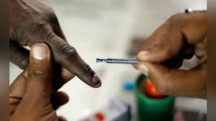 लोकसभा चुनाव 2019 : ‘जनसेवा” के सहारे चुनावी राह आसान बनाना चाहते हैं डकैतों के परिजन