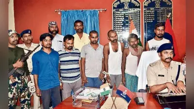 शेखपुरा में छापा, 10 साइबर ठग गिरफ्तार