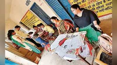 रांची : मतदाता पर्ची बंटना शुरू, कई जगह बीएलओ रहे नदारद