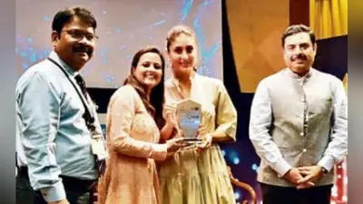रेडियो धूम को मिला बेस्ट पब्लिक सर्विस एनाउंसर अवार्ड, करीना कपूर खान ने दिया पुरस्कार
