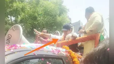 क्या गौतम गंभीर की जगह उनका ”डुप्लीकेट” कर रहा है चुनाव प्रचार ? जानें पूरा मामला