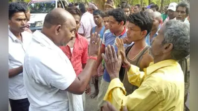 सिमडेगा : ग्रामीणों ने बकरी चोर को रंगे हाथों पकड़ा, जमकर की धुनाई