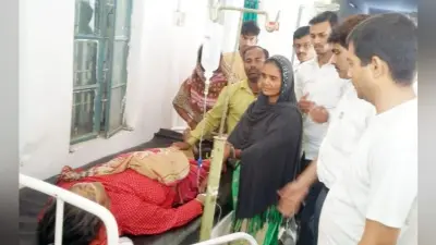 बेहोश हुई मतदान करने पहुंची बुजुर्ग मतदाता, इलाज के बाद एंबुलेंस से पहुंची वोट देने, फिर…