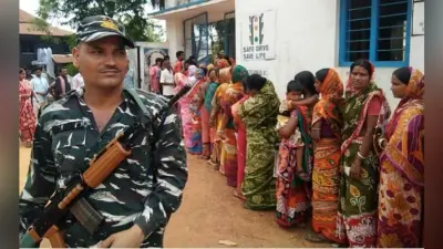 लोकसभा चुनाव 2019 : बंगाल में 80 फीसदी से अधिक मतदान, कई जगह हिंसा