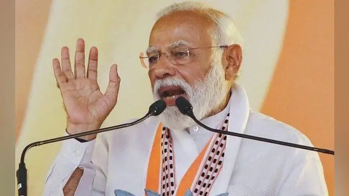 PM ने कांग्रेस पर साधा निशाना, कहा – भारत के हर घर से चल रही है मोदी लहर
