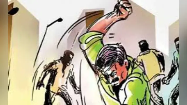 रास्ते पर डीजे बजाने के विवाद में जमकर मारपीट, छह घायल
