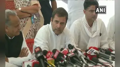 अलवर गैंगरेप पीड़िता के घर पहुंचे राहुल गांधी, दिया न्याय का भरोसा