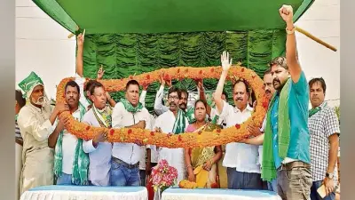 आदिवासी-मूलवासी एकजुट रह कर ही अपनी जमीन बचा सकते हैं : हेमंत