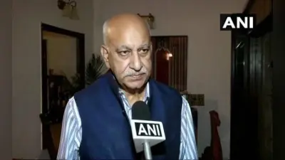 मानहानि के केस में आज होगी सुनवाई, पूर्व मंत्री एमजे अकबर अदालत पहुंचे