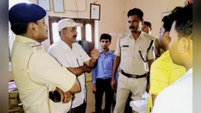 भागलपुर : कर्मियों को कमरे में बंद कर हथियारबंद डकैतों ने बैंक में की लूटपाट, कर्मियों की सूझबूझ से बचा लॉकर