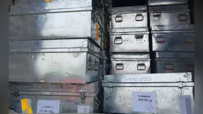 लोस चुनाव-2019: झारखंड के देवघर में इवीएम का खाली बक्सा लदा ट्रक पकड़ाया, मचा हंगामा