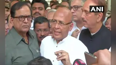 ईवीएम एवं वीवीपैट के मुद्दे पर 22 पार्टियों के नेता चुनाव आयोग पहुंचे, कहा, दर्ज करायी शिकायत
