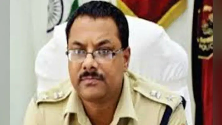 सारधा घोटाला : आईपीएस अधिकारी अर्णब घोष पूछताछ के लिए सीबीआई कार्यालय पहुंचे