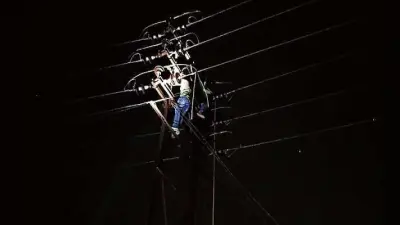 वीआइपी सब स्टेशनों से भी घंटों कट रही बिजली