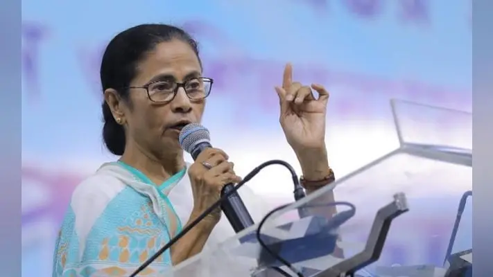 आरएसएस से मुकाबला के लिए मुख्यमंत्री ममता बनर्जी ने बनायी जय हिंद वाहिनी व बंग जननी वाहिनी
